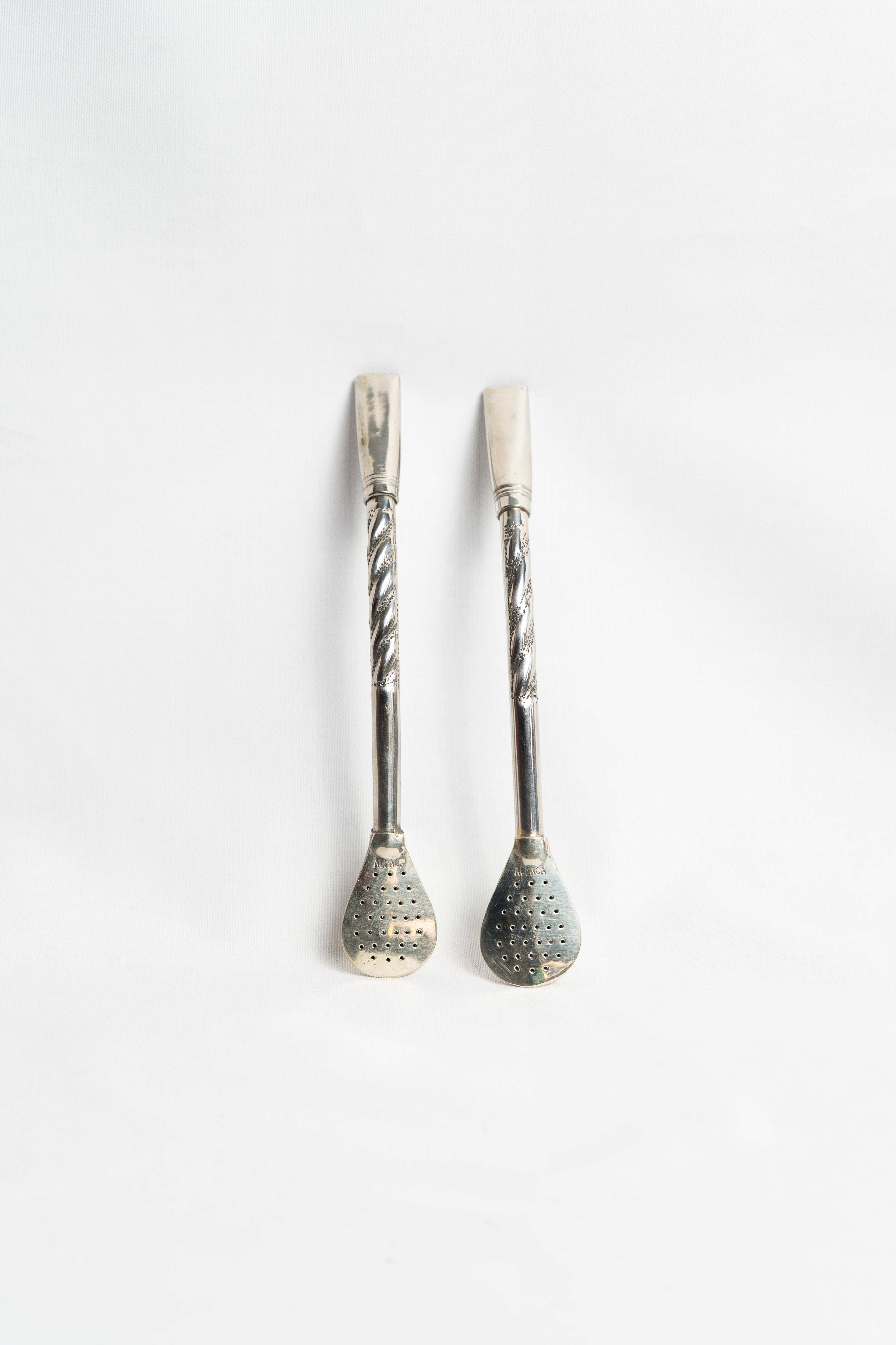 Bombilla de alpaca con diseño